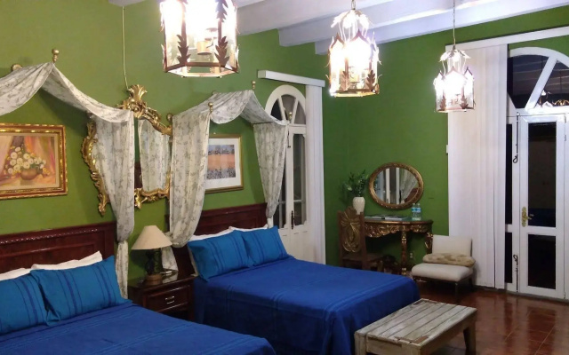 Casa Espejos Holistic B&B- Adults Only