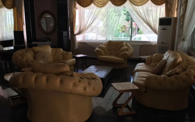 Grand Calypso Hotel