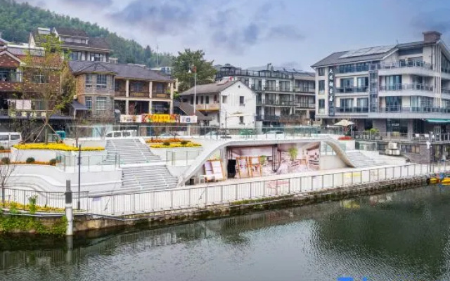 Tianyue Lake homestay