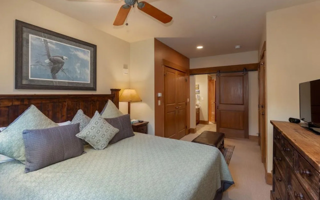 Lone Eagle #3020 - 2 Br Condo