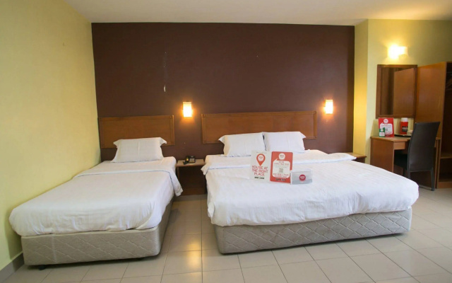 沙阿朗姆色帕度恩加尔尼达酒店- 斯里慕达凯富酒店(Nida Rooms Shah Alam Sepadu Unggul at Comfort Hotel Sri Muda)