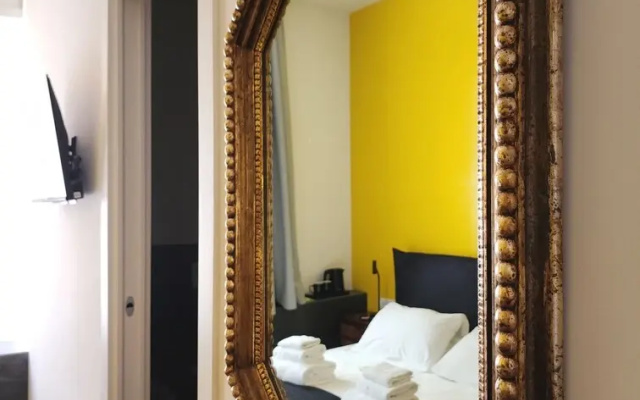 Prisma Rooms