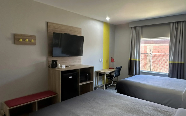 Super 8 By Wyndham Baytown