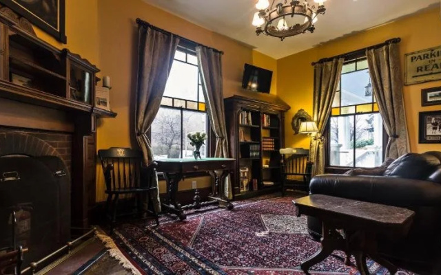 Samuel Sewall Inn