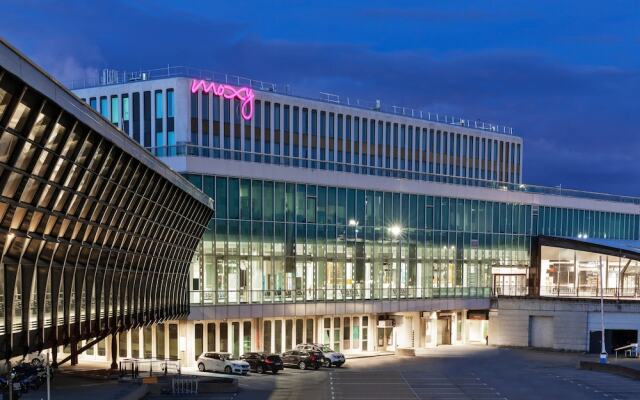 Moxy Lyon Airport 2