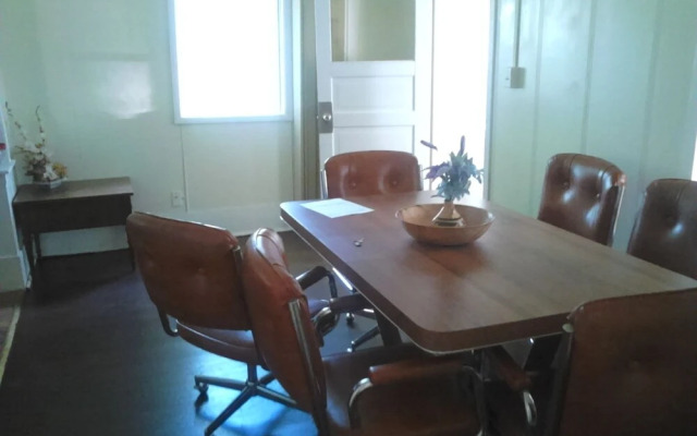 Canora Vacation Home