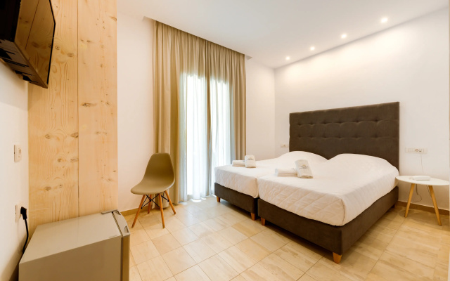 Anamar Santorini