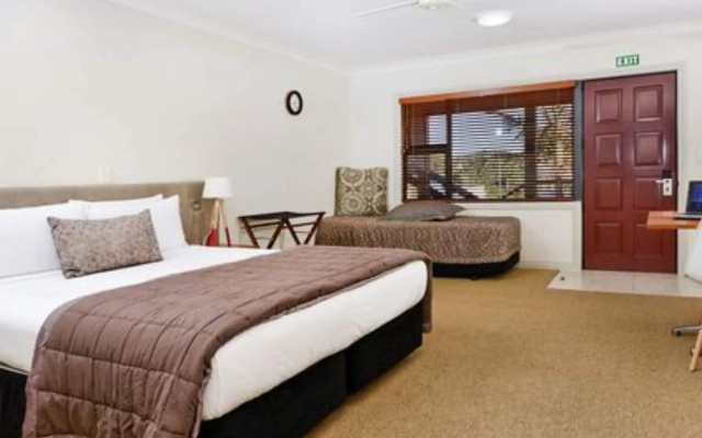 Whangaparaoa Lodge Motel