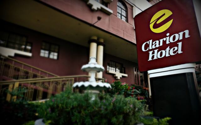 Clarion Hotel San Pedro Sula вид на фасад