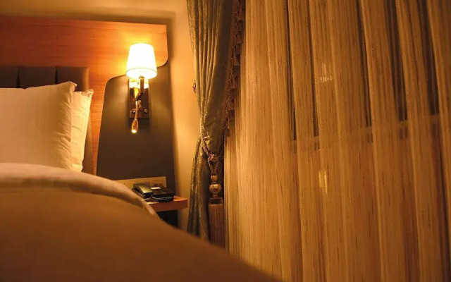Ak Life Hotel