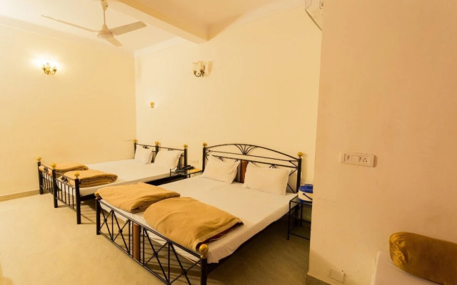 OYO 6549 Hotel Gorbandh