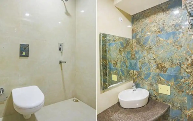 Fabhotel Cosmos