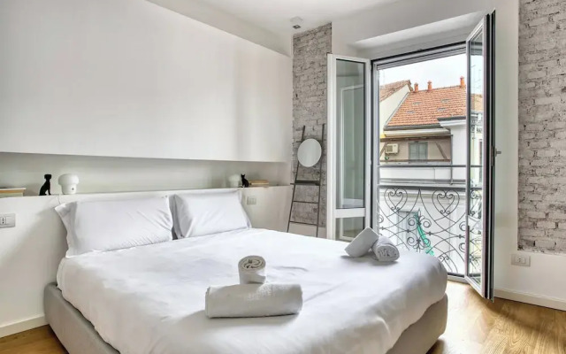 Modern Flat Near Historic Castle