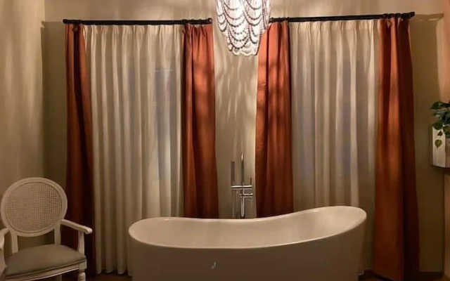 Noa's Boutique Hotel