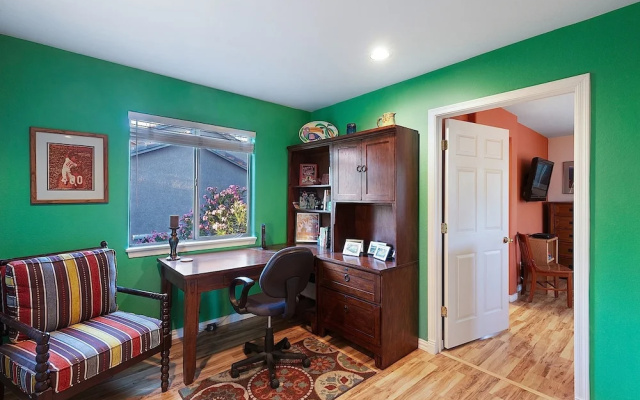 Stylish Southwest 2 BR by Casago