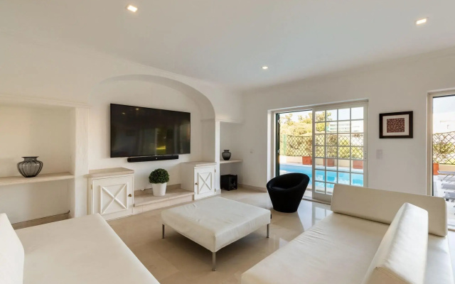 Estoril Luxury Suites & Spa