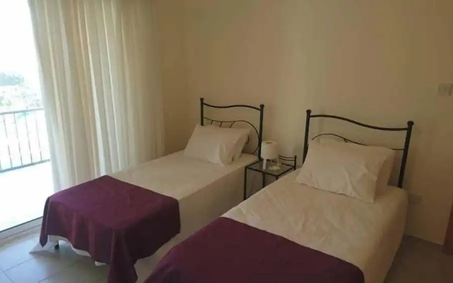 Sunrise Beach Club-sleeps 6-aircon-sea View