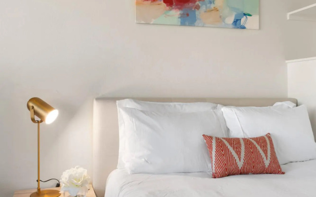 Arlington Cozy Studio Apartment