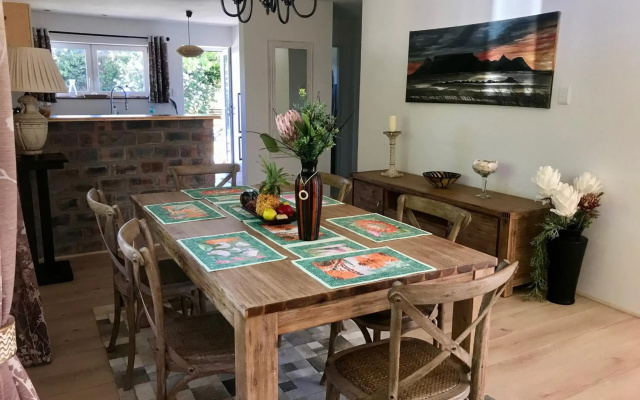 African Holiday home in Table View
