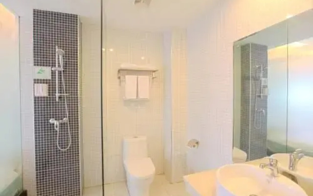 Wuhan Yijia Business Hotel