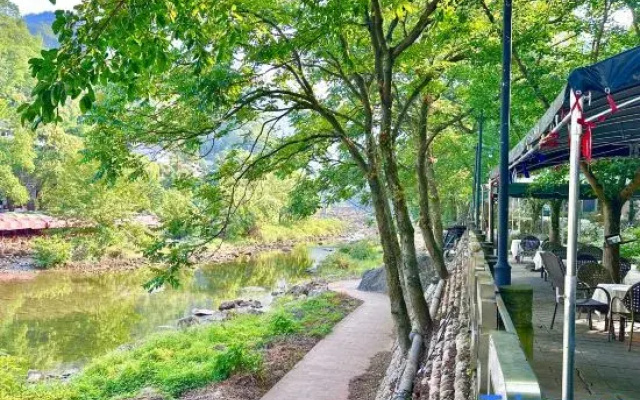 Xianlaiju Leisure Homestay (Liujian Ancient Town)
