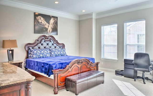 Pet-friendly Houston Townhome, 6 Mi to Dtwn!