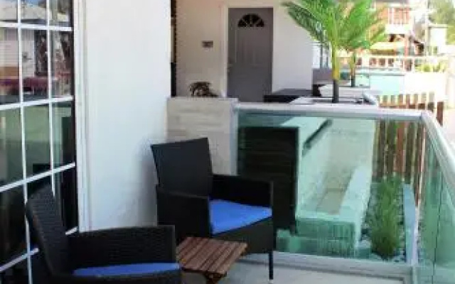 Barefoot Caribe Hotel
