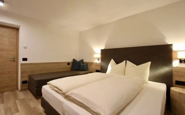 Ciasa Cir Apartments