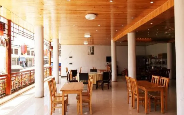 Jomo Cultural Hotel (Enshi Canyon)
