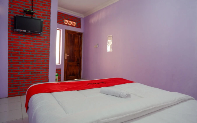RedDoorz near Goa Jatijajar 2