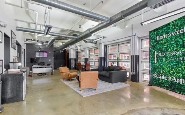 Cold Storage by Stylish Stays