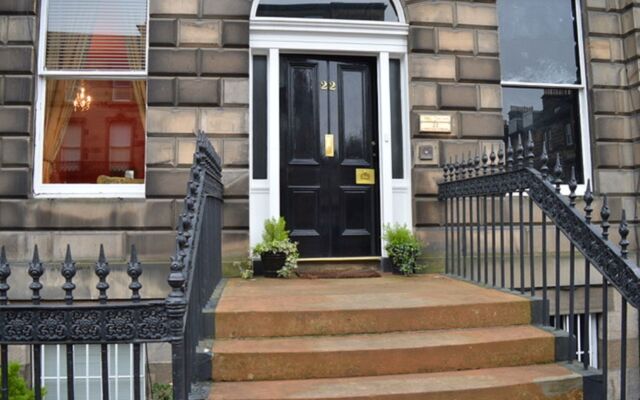Отель 22 Chester Street Эдинбург вид на фасад