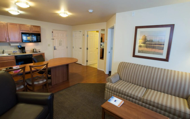 Candlewood Suites Springfield by IHG