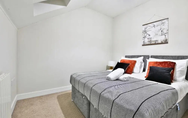 Whitchurch Place 2 Bed Flat in Cardiff