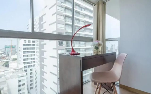 Exclusive Penthouse With Private Rooftop Jacuzzi BBQ Game Room