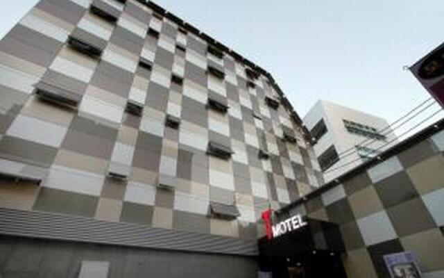 T Hotel Jongno Seoul вид на фасад
