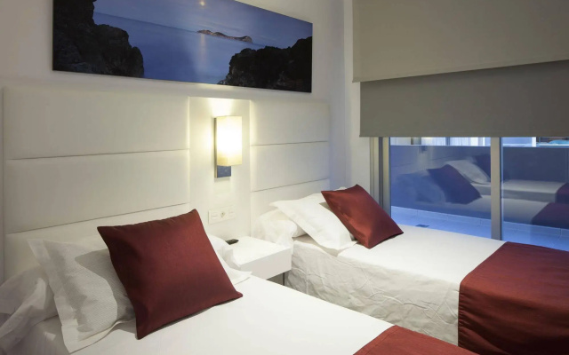 Отель AxelBeach Ibiza Spa & Beach Club - Adults Only Hotel