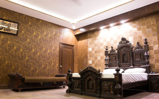 Hotel 12J