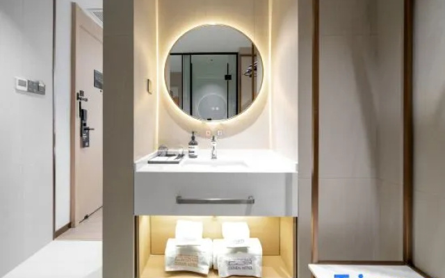 Yunzhishang Hotel (Lijiang Ancient City Xueshan Road)
