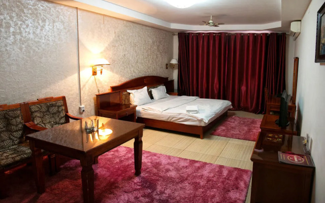Qazybek Hotel