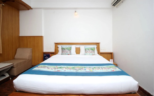 OYO 8646 Mahendra Hotel
