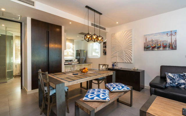 Karon Sea View Beach Apartment