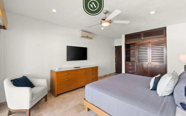 Stunning 2 BR Condo - Oceanview Terrace - Downtown