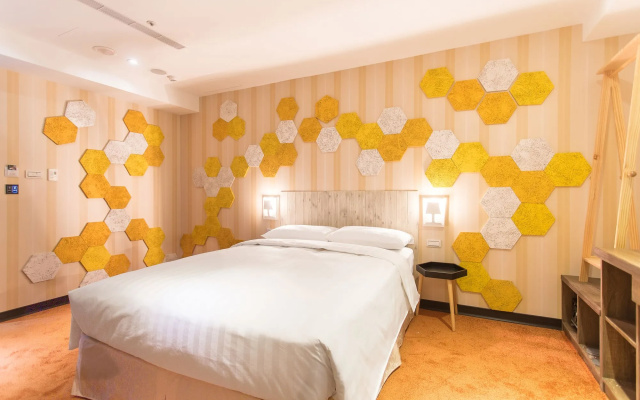 Rf Hotel - Sanchung