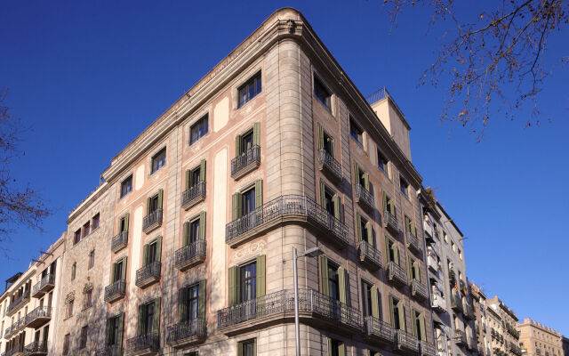 Отель Duquesa Suites вид на фасад