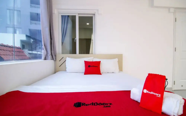 Reddoorz Near Quan Khu 7 Stadium