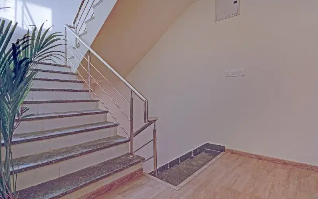 OYO 79651 TownHouse OTH Buddhi