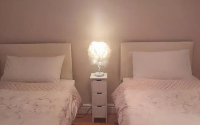 Mels Accomodation (Adults Only)