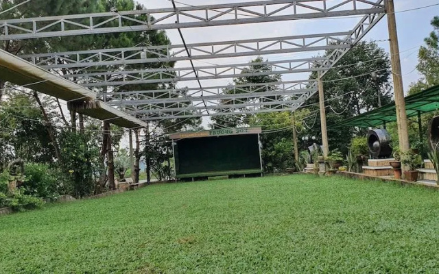 Tithonia Homestay