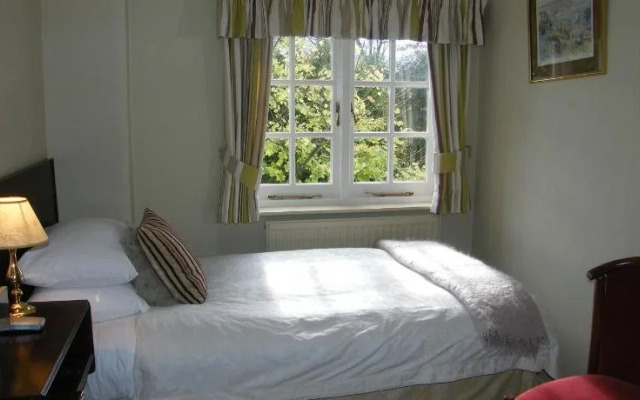 Tumbling Weir Hotel